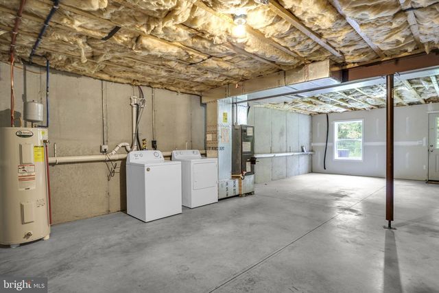 837 GREGS DR, Harrisburg, PA 17111