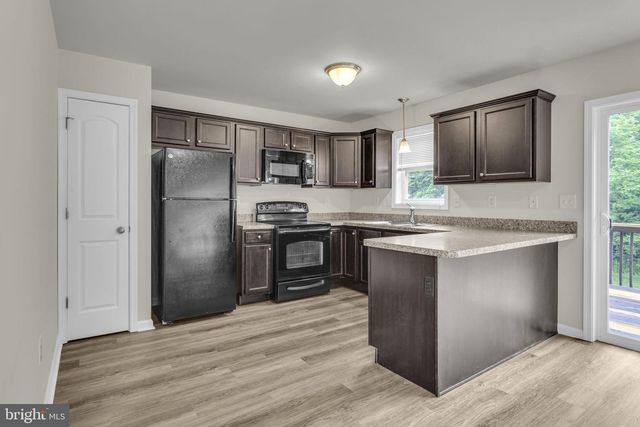 837 GREGS DR, Harrisburg, PA 17111
