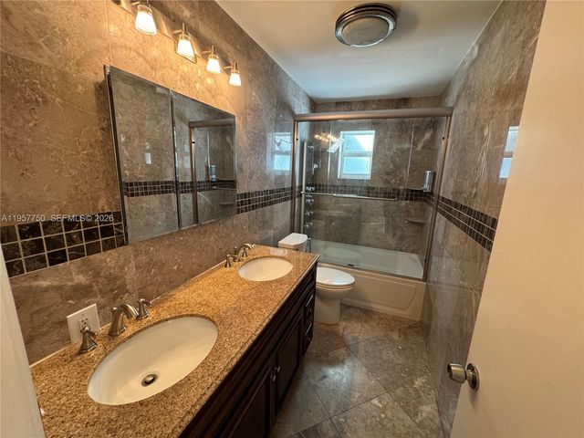 5920 SW 14th St, Plantation, FL 33317