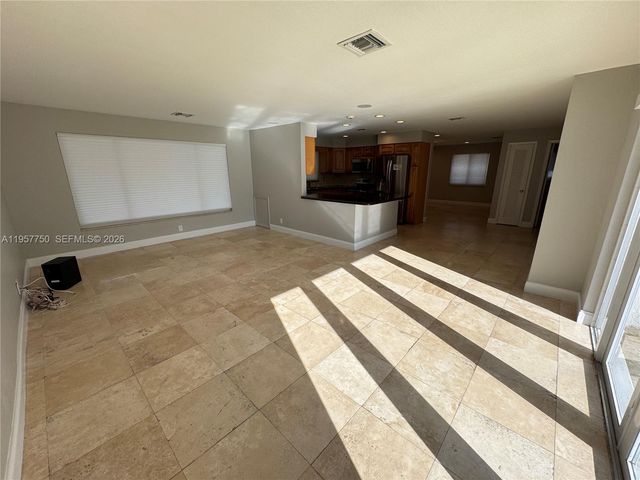 5920 SW 14th St, Plantation, FL 33317