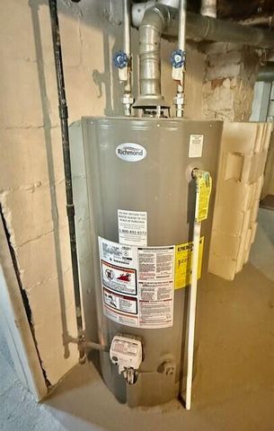 415 W Forest Avenue, Muskegon, MI 49441