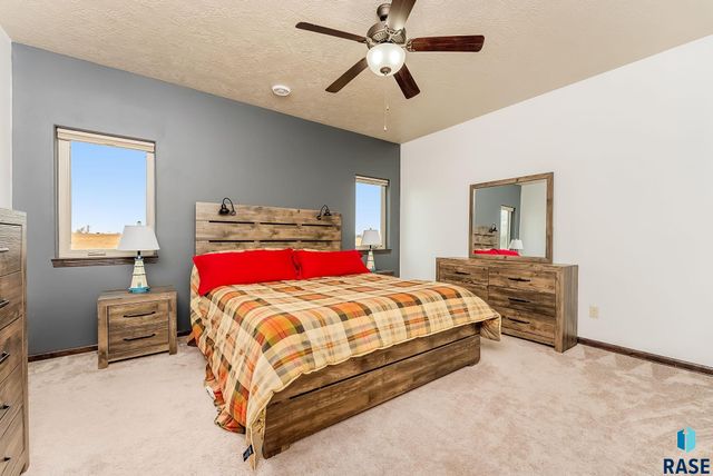 7121 S Bridger Pl Place, Sioux Falls, SD 57108