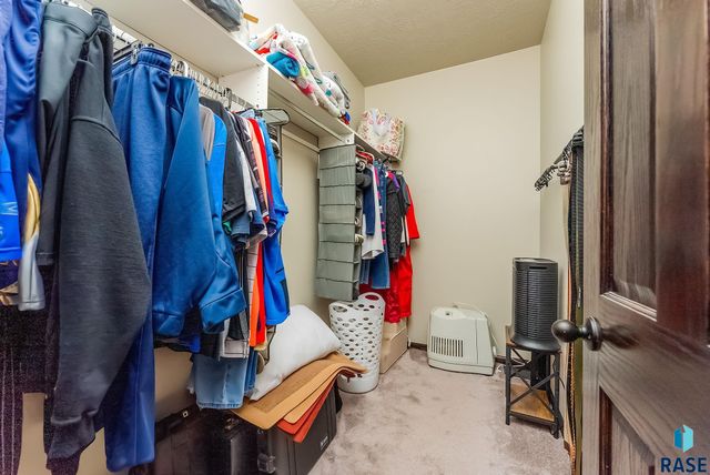 7121 S Bridger Pl Place, Sioux Falls, SD 57108