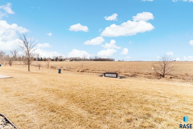 7121 S Bridger Pl Place, Sioux Falls, SD 57108