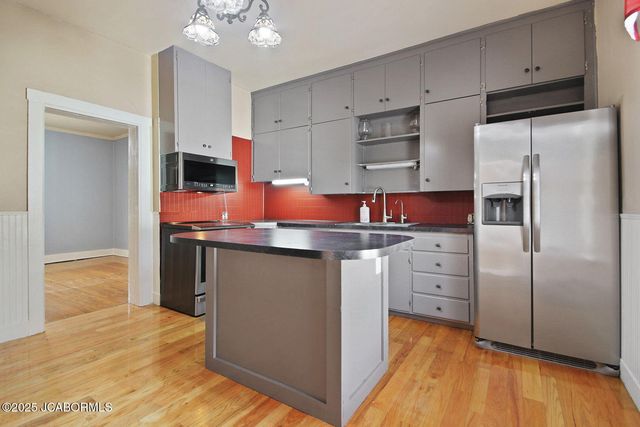 1119 E MCCARTY STREET, Jefferson City, MO 65101