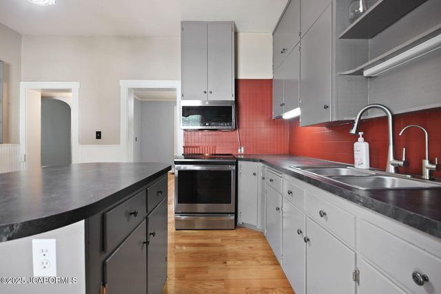 1119 E MCCARTY STREET, Jefferson City, MO 65101