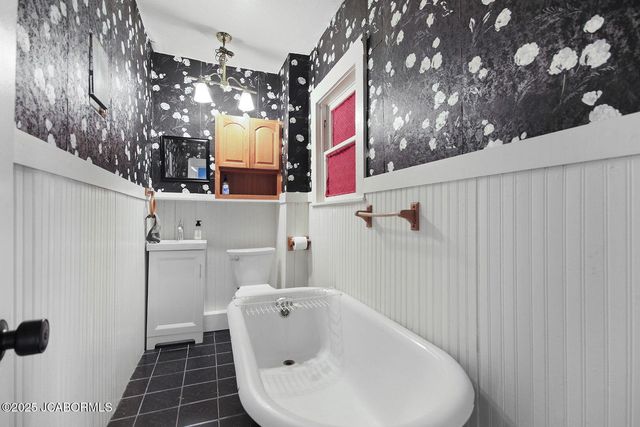 1119 E MCCARTY STREET, Jefferson City, MO 65101