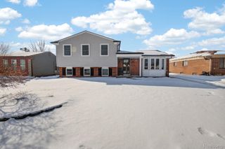 14544 Suffield Lane, Sterling Heights, MI 48312