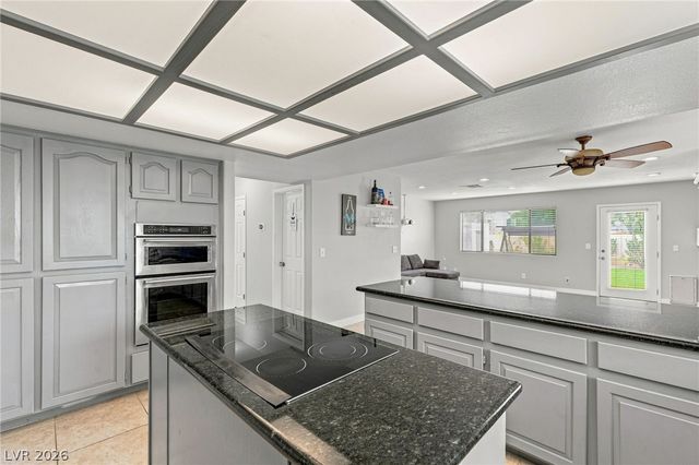 2638 Douglas Circle, Henderson, NV 89074