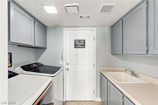 2638 Douglas Circle, Henderson, NV 89074