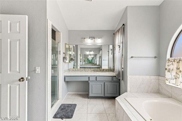2638 Douglas Circle, Henderson, NV 89074