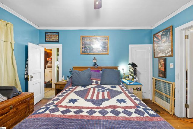 6 Berkley Avenue, Greenville, SC 29609