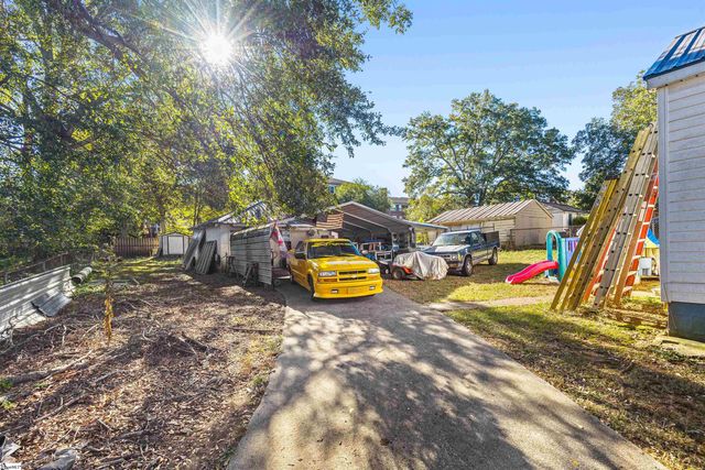 6 Berkley Avenue, Greenville, SC 29609