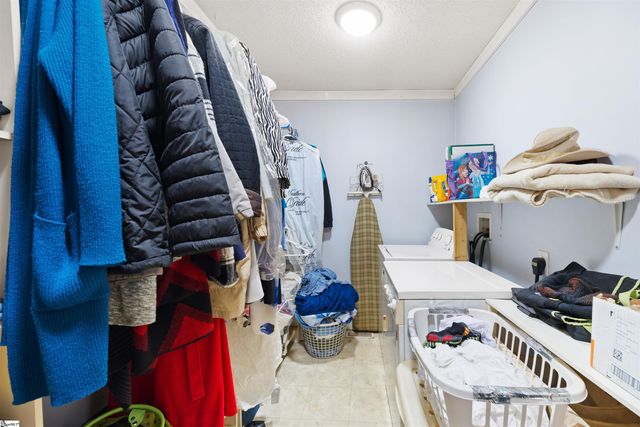 6 Berkley Avenue, Greenville, SC 29609