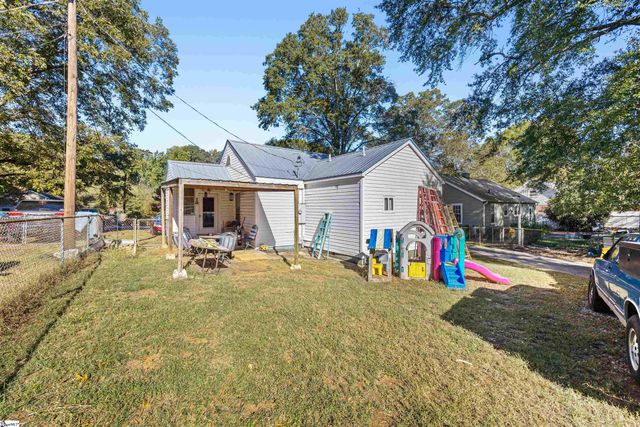 6 Berkley Avenue, Greenville, SC 29609