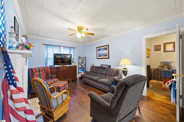 6 Berkley Avenue, Greenville, SC 29609