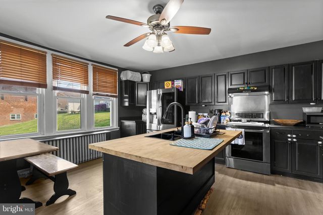 702 W MAIN STREET, Waynesboro, PA 17268