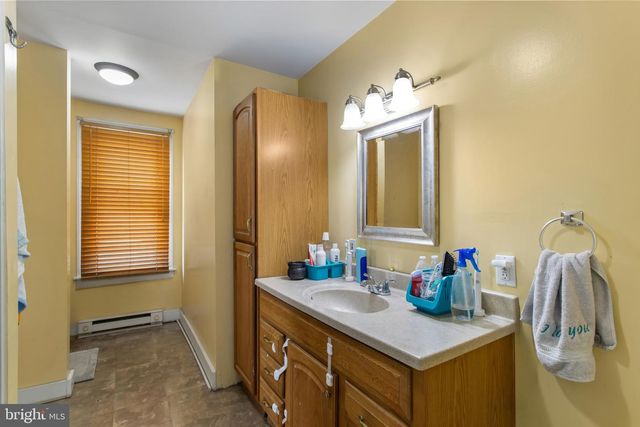702 W MAIN STREET, Waynesboro, PA 17268