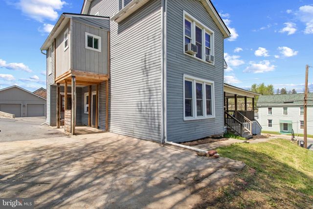 702 W MAIN STREET, Waynesboro, PA 17268