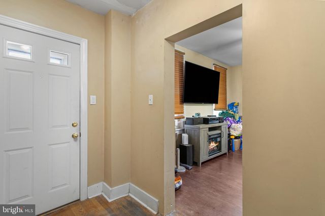 702 W MAIN STREET, Waynesboro, PA 17268