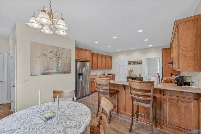 230 Twin Lakes Drive, New Market, AL 35761