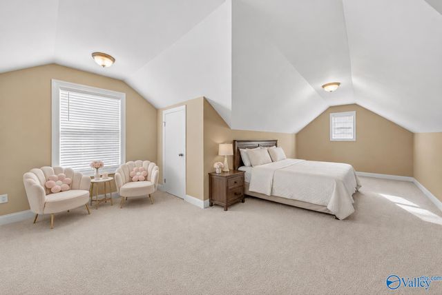 230 Twin Lakes Drive, New Market, AL 35761