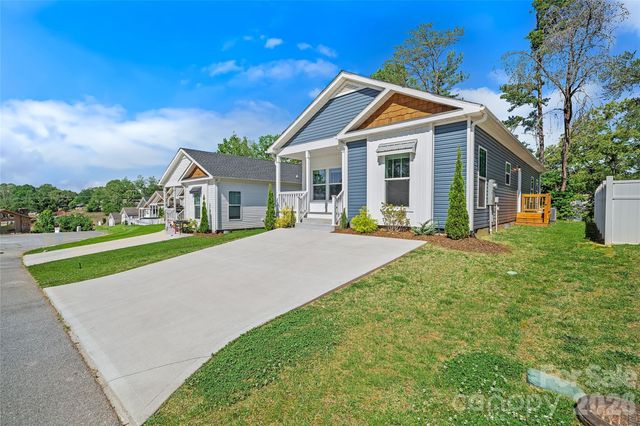 125 Bellamy Road, Asheville, NC 28806