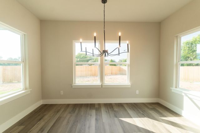 329 String Prairie WAY, Smithville, TX 78957