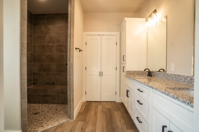 329 String Prairie WAY, Smithville, TX 78957