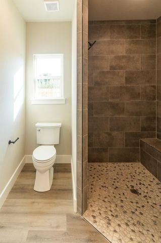 329 String Prairie WAY, Smithville, TX 78957