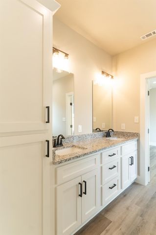 329 String Prairie WAY, Smithville, TX 78957