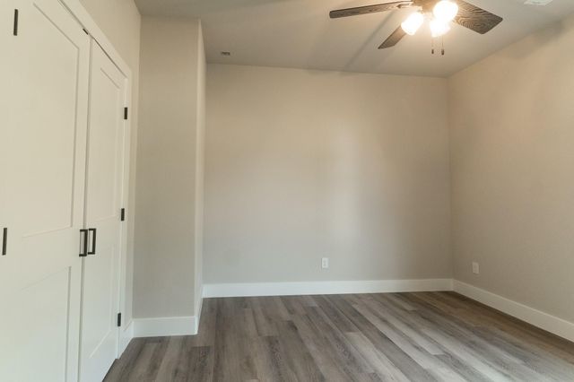 329 String Prairie WAY, Smithville, TX 78957