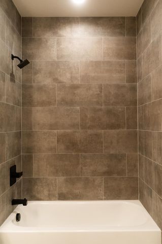 329 String Prairie WAY, Smithville, TX 78957