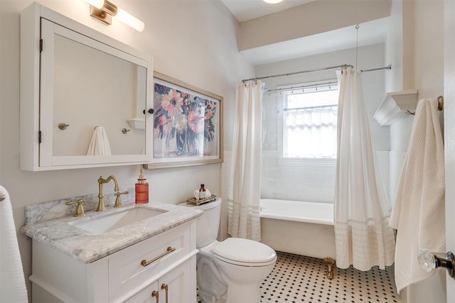 1405 S Henderson Street, Fort Worth, TX 76104