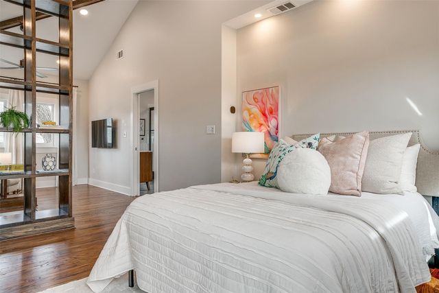 1405 S Henderson Street, Fort Worth, TX 76104