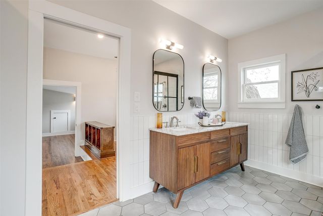 1405 S Henderson Street, Fort Worth, TX 76104