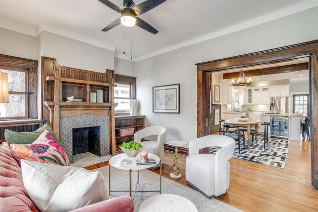1405 S Henderson Street, Fort Worth, TX 76104