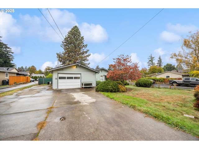 825 Ne 194TH Ave, Portland, OR 97230