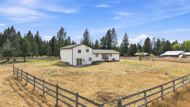 1612 W Mason Rd, Deer Park, WA 99006