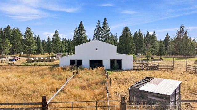 1612 W Mason Rd, Deer Park, WA 99006