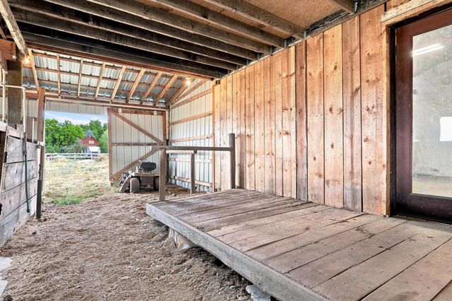 1612 W Mason Rd, Deer Park, WA 99006