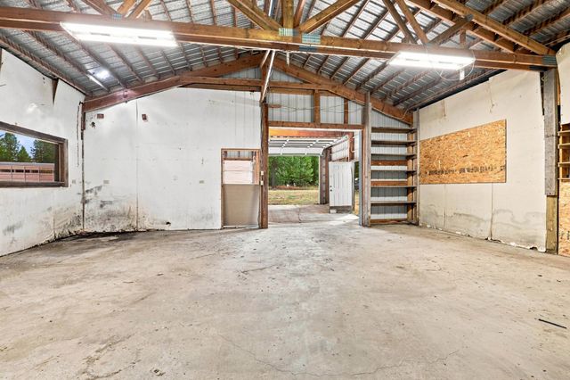 1612 W Mason Rd, Deer Park, WA 99006