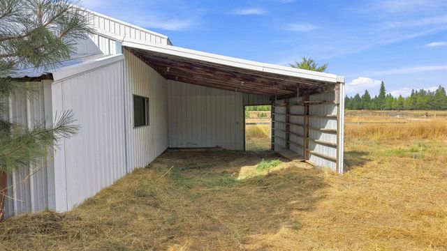 1612 W Mason Rd, Deer Park, WA 99006