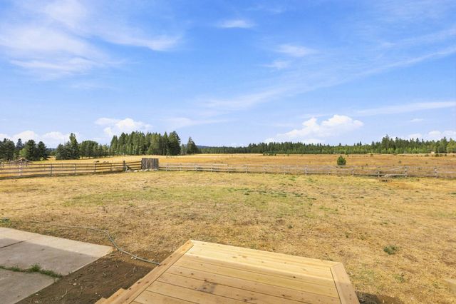 1612 W Mason Rd, Deer Park, WA 99006