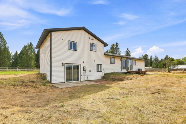 1612 W Mason Rd, Deer Park, WA 99006