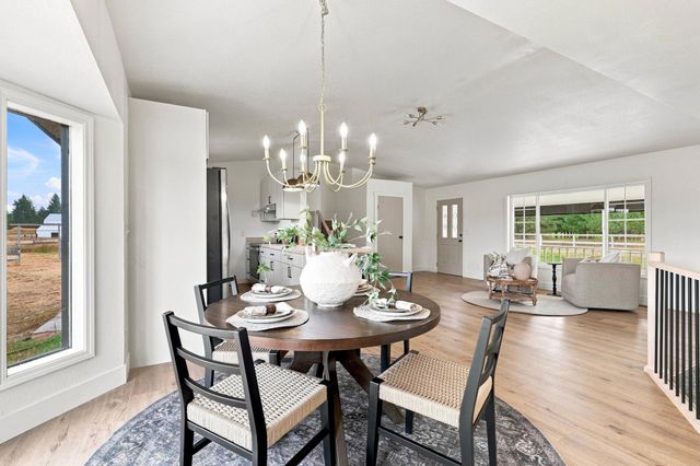 1612 W Mason Rd, Deer Park, WA 99006