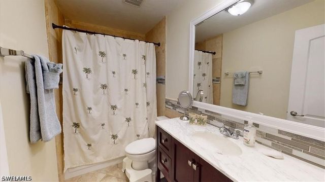 4180 Looking Glass LN 4104, Naples, FL 34112