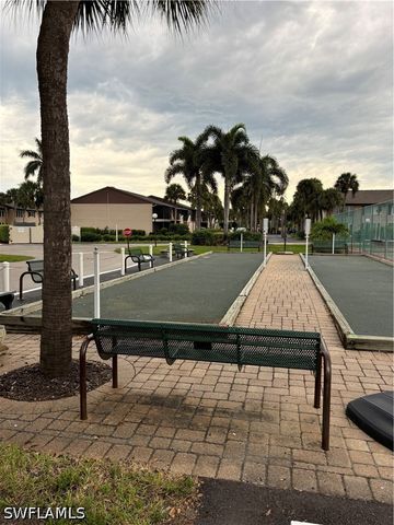 4180 Looking Glass LN 4104, Naples, FL 34112