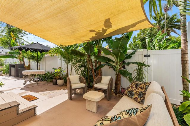 6520 SW 16th Ter, West Miami, FL 33155