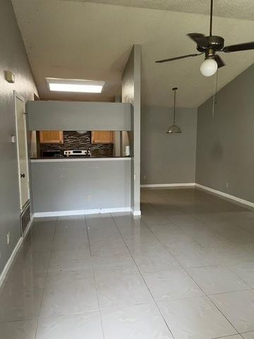 339 FANTAIL LOOP B, Austin, TX 78734